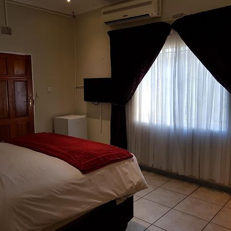 Batho Pele Lodge Gaborone Luaran gambar