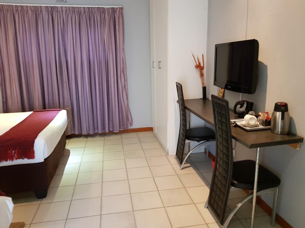 Batho Pele Lodge Gaborone Luaran gambar