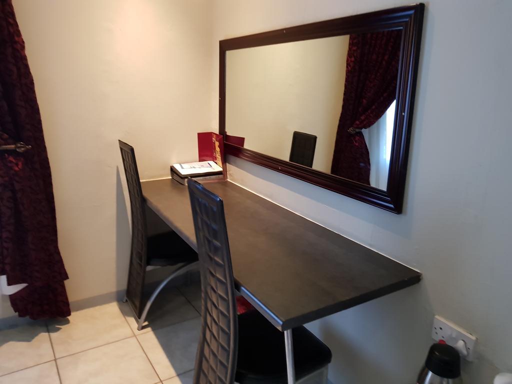 Batho Pele Lodge Gaborone Luaran gambar