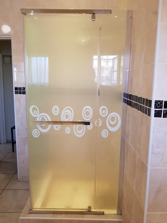 Batho Pele Lodge Gaborone Luaran gambar