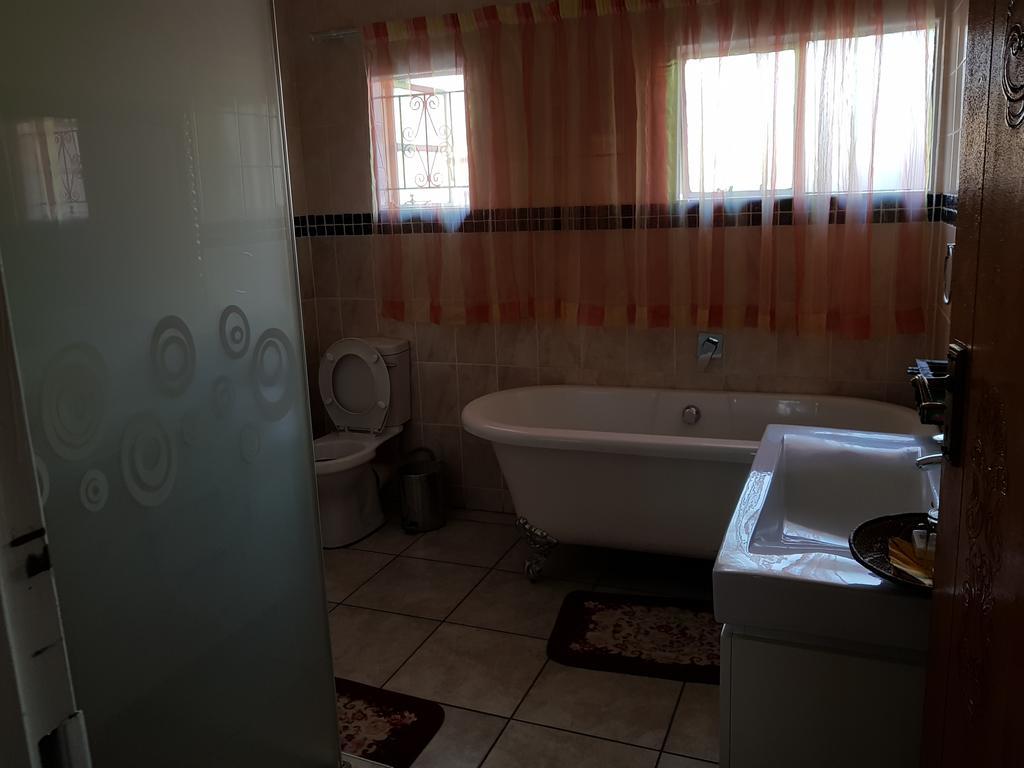 Batho Pele Lodge Gaborone Luaran gambar